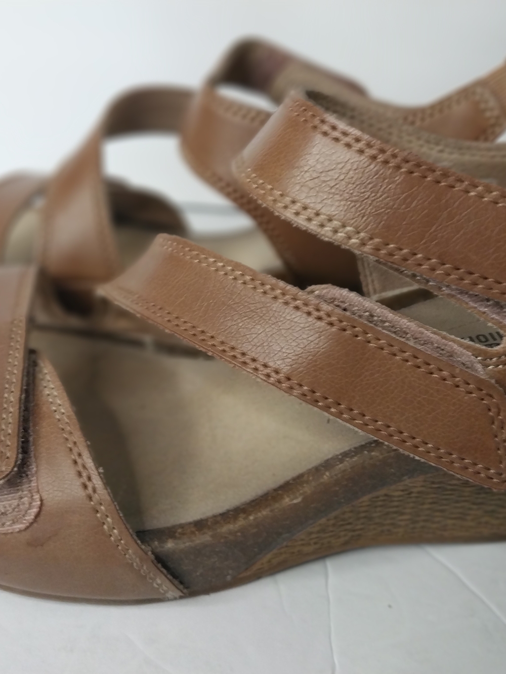 Clarks Women’s Brown Leather Multi-Strap Slingback Sandals - Picture 2 of 8
